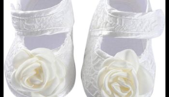 צעדים רכים: נעליים מקסימות לטיולים הראשונים של התינוק