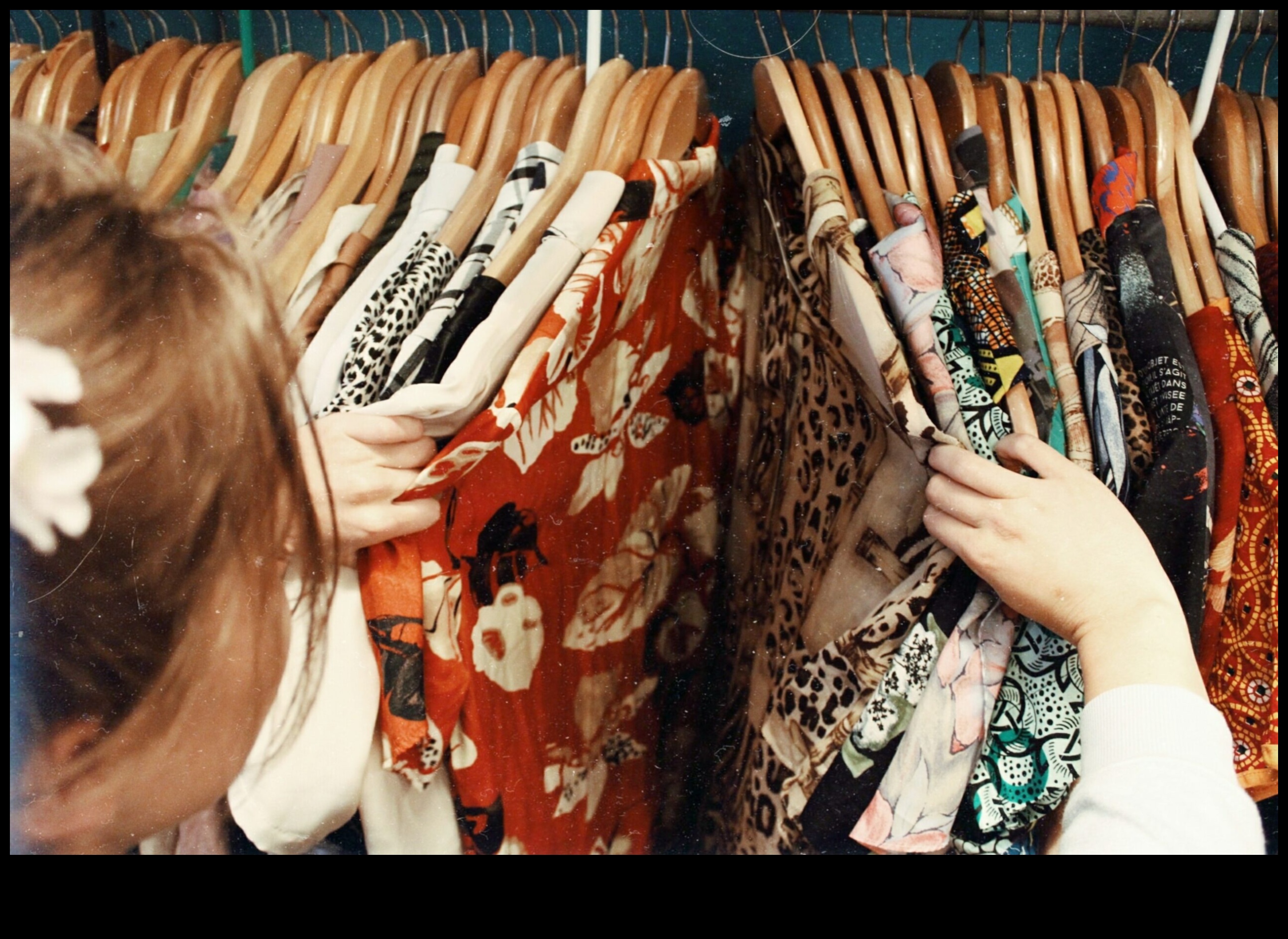 תפר בזמן: בגדי עשה זאת בעצמך ואביזרים לאווירות וינטג'