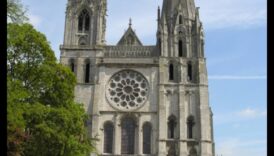 קתדרלות של מבנה גותית שארטר במיטבה 2 קתדרלות שארטר: יצירות מופת של אדריכלות גותית